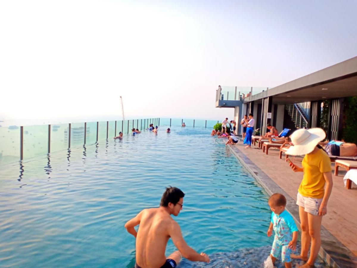 The Base Horizon Central Pattaya Eksteriør bilde