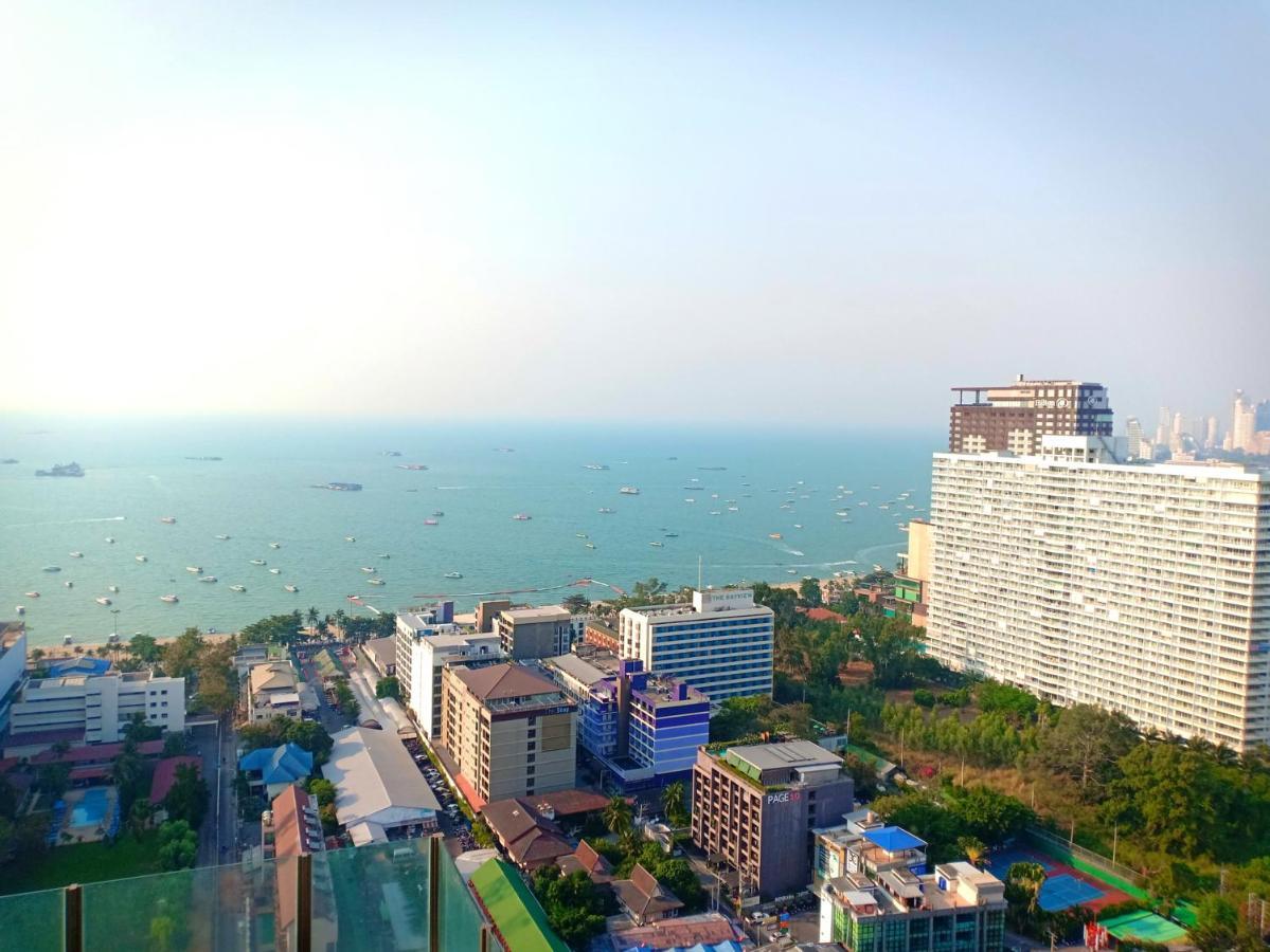 The Base Horizon Central Pattaya Eksteriør bilde