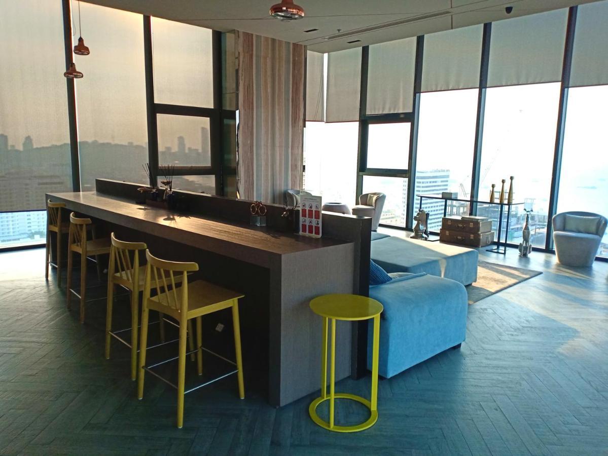 The Base Horizon Central Pattaya Eksteriør bilde