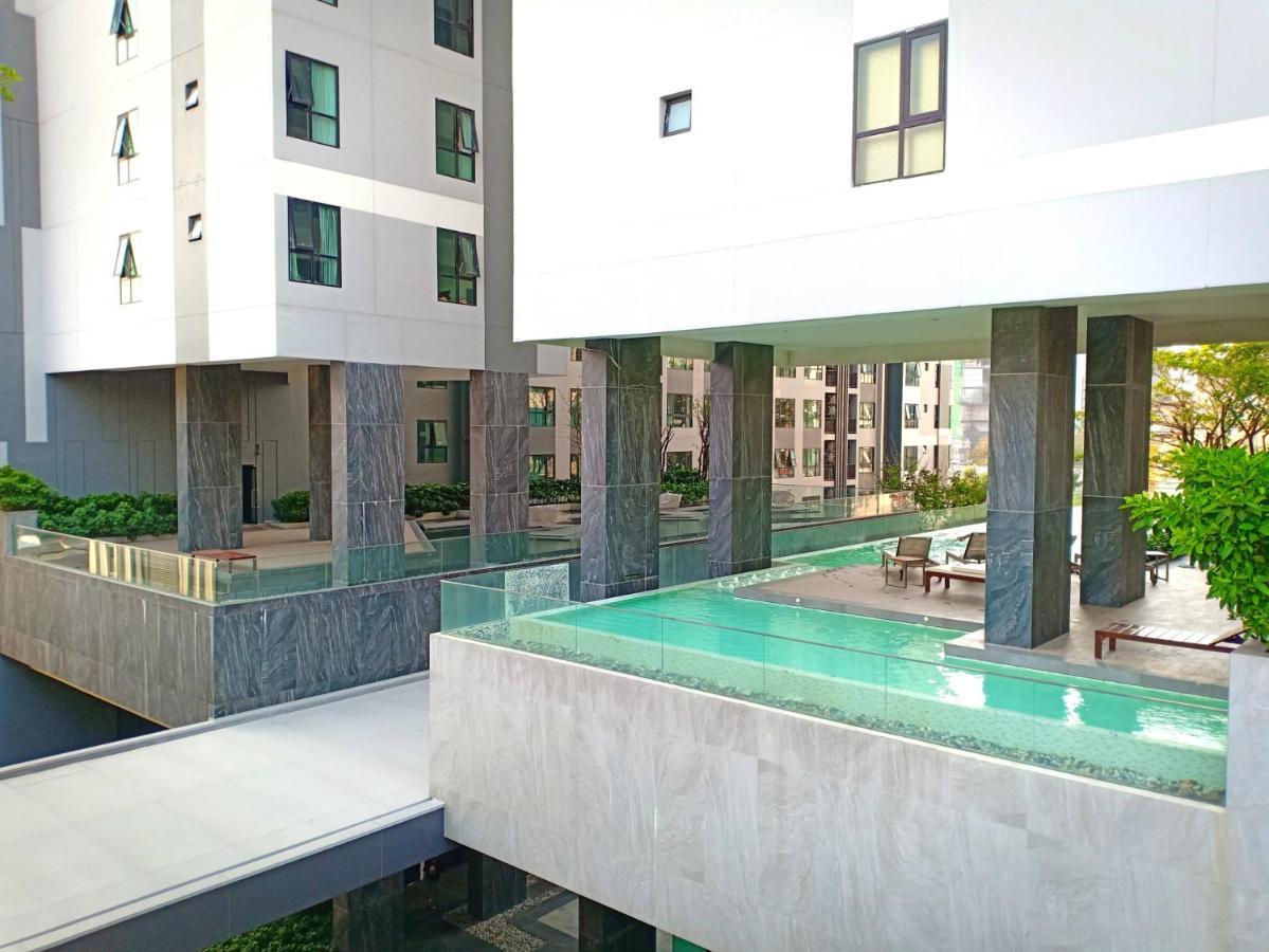 The Base Horizon Central Pattaya Eksteriør bilde