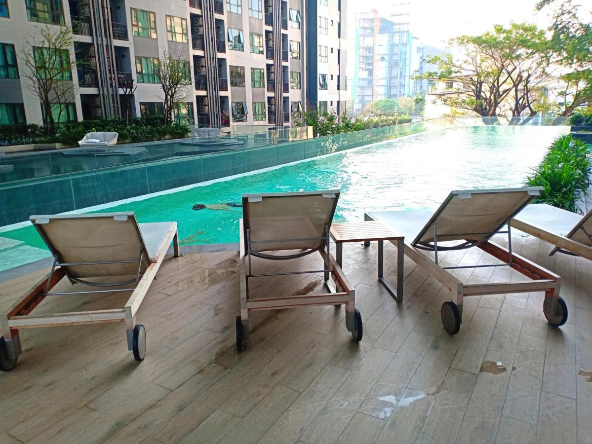 The Base Horizon Central Pattaya Eksteriør bilde