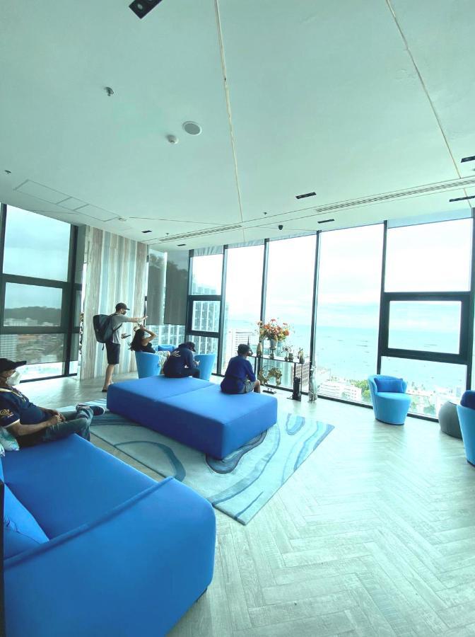 The Base Horizon Central Pattaya Eksteriør bilde