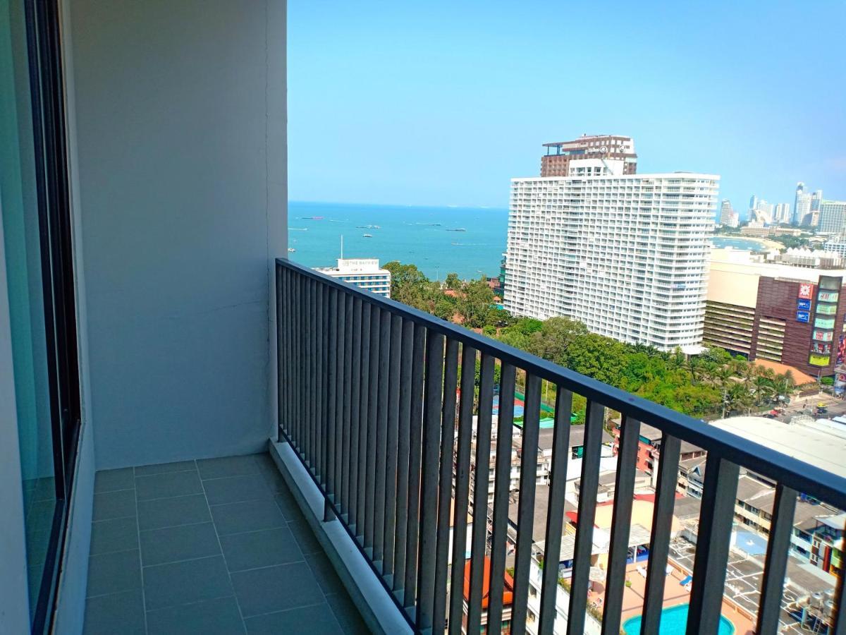 The Base Horizon Central Pattaya Eksteriør bilde